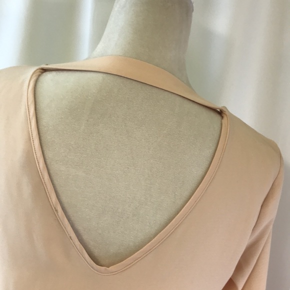 Ecru Lab Bell Sleeve V-Neck Blouse Top Size Small - Picture 6 of 10